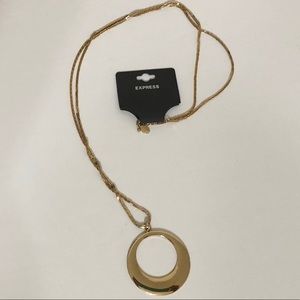 EXPRESS NECKLACE